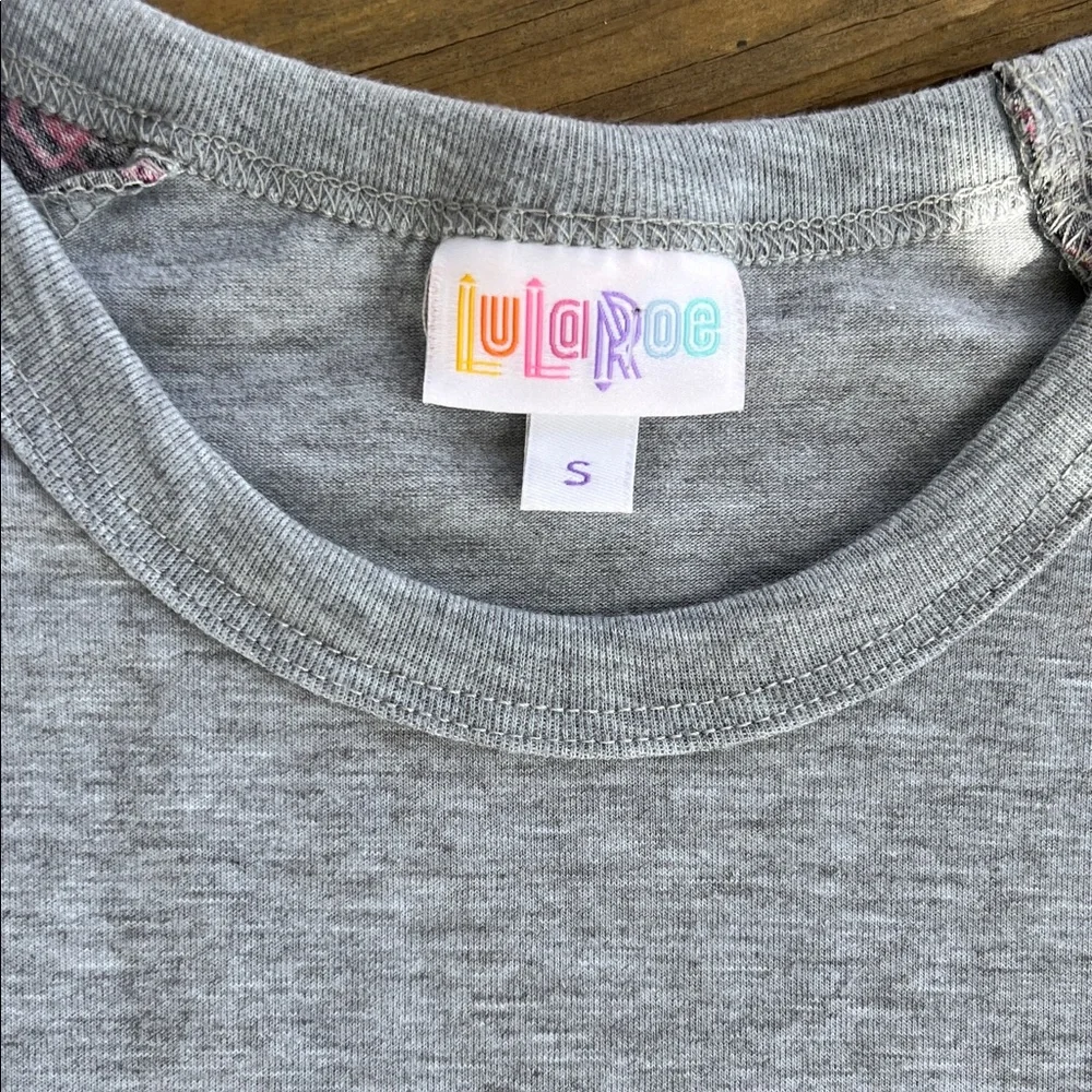 LuLaRoe Randy Tee - Picture 2 of 6
